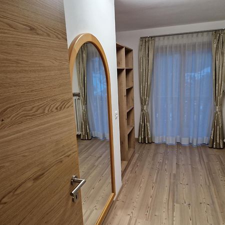 Apartment Aghel Urtijëi Dış mekan fotoğraf