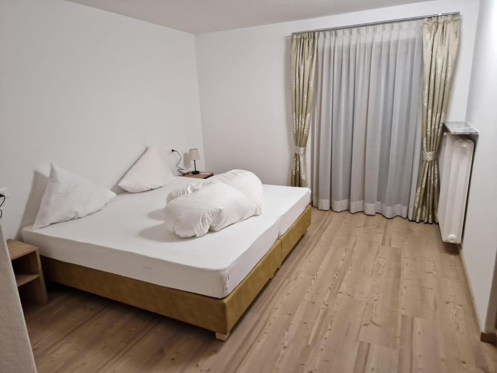 Apartment Aghel Urtijëi Dış mekan fotoğraf