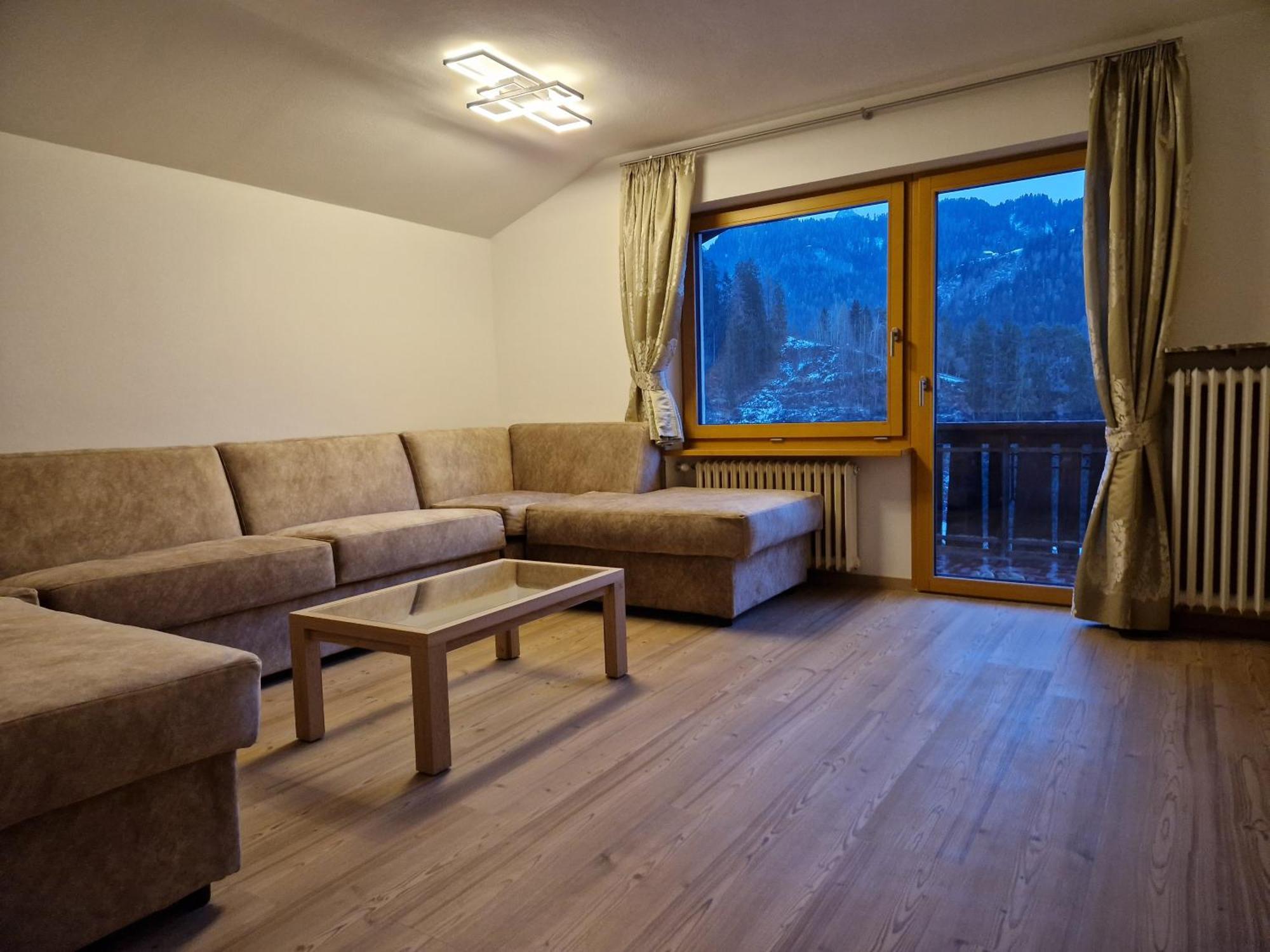 Apartment Aghel Urtijëi Dış mekan fotoğraf
